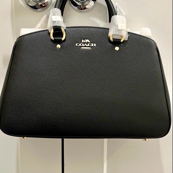 Coach Handbags - Coach (NWT) Savannah Carryall Bag